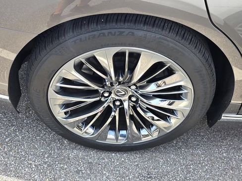 Certified 2023 Lexus LS 500 w/ Interior Upgrade Package RWD image 15