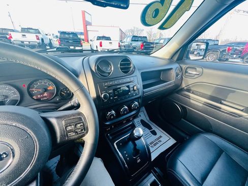 Used 2016 Jeep Patriot High Altitude image 18