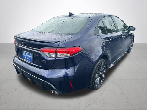 Used 2024 Toyota Corolla SE w/ SE Premium Package FWD image 7