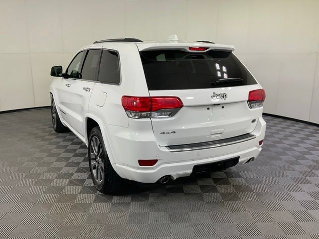 Used 2017 Jeep Grand Cherokee Overland AWD/4WD image 4