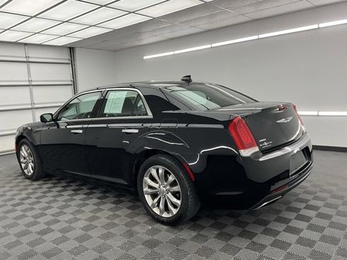 Used 2016 Chrysler 300 C image 21