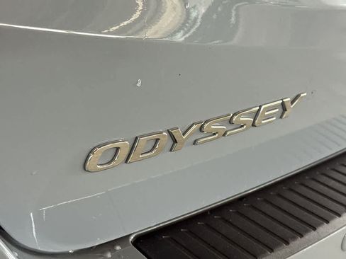 Used 2025 Honda Odyssey Touring image 11