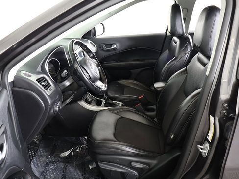 Used 2020 Jeep Compass Latitude w/ Cold Weather Group image 27