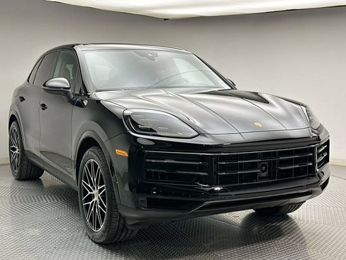 Used 2024 Porsche Cayenne AWD/4WD image 15