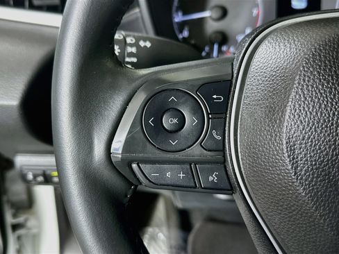 Used 2025 Toyota Corolla SE FWD image 16