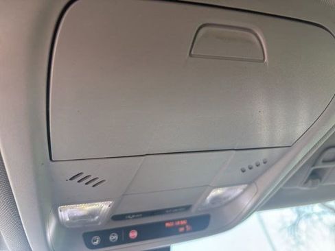 Used 2022 Chevrolet Equinox LT image 28