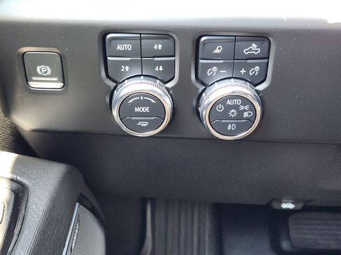 Used 2024 GMC Sierra 1500 AT4X AWD/4WD image 19