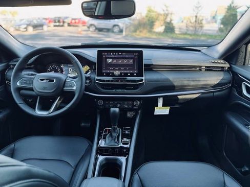 New 2026 Jeep Compass Limited image 21