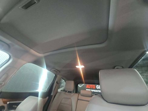 Used 2017 Honda CR-V Touring image 9