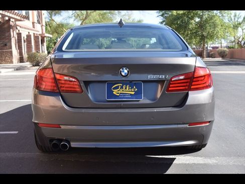 Used 2012 BMW 528i Sedan RWD image 9