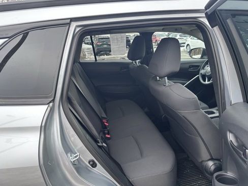 Used 2023 Toyota Corolla Cross LE w/ Moonroof Package image 9