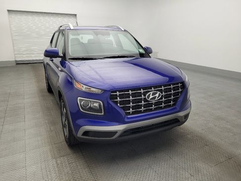 Used 2024 Hyundai Venue SEL image 14