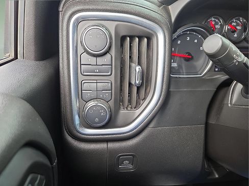 Used 2021 Chevrolet Silverado 2500 LT w/ Convenience Package AWD/4WD image 18