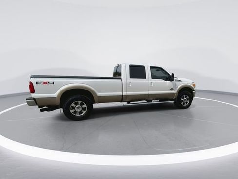 Used 2011 Ford F250 Lariat w/ Lariat Interior Pkg image 12