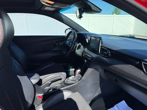 Used 2020 Hyundai Veloster 2.0 Premium FWD image 20