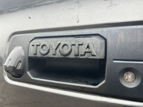 Used 2021 Toyota Tacoma SR AWD/4WD image 23