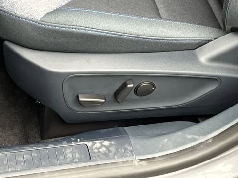 New 2025 Ford Maverick XLT w/ XLT Luxury Package image 9