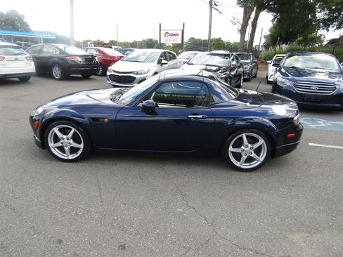 Used 2007 MAZDA MX-5 Miata Touring w/ Interior Trim Pkg image 4