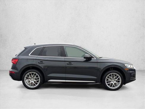 Used 2020 Audi Q5 2.0T Premium Plus w/ Premium Plus Package image 4