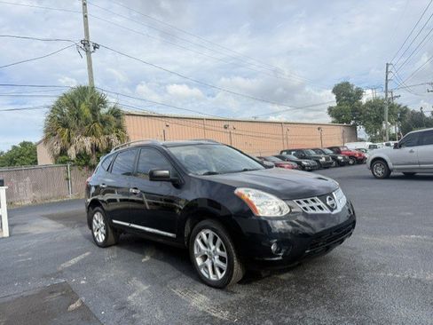 Used 2011 Nissan Rogue SV w/ SL Pkg FWD image 4
