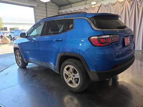 Used 2024 Jeep Compass Latitude AWD/4WD image 7