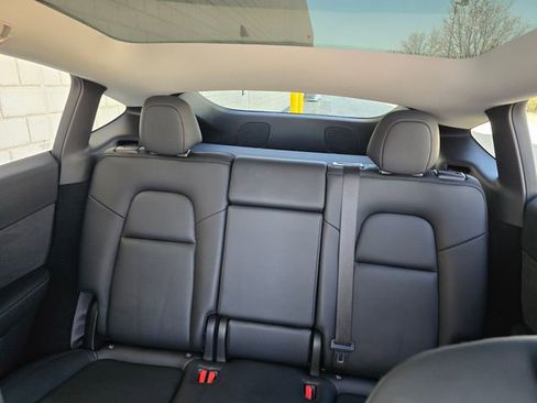 Used 2023 Tesla Model Y Performance image 30