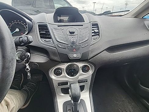 Used 2014 Ford Fiesta SE w/ Comfort Package FWD image 8