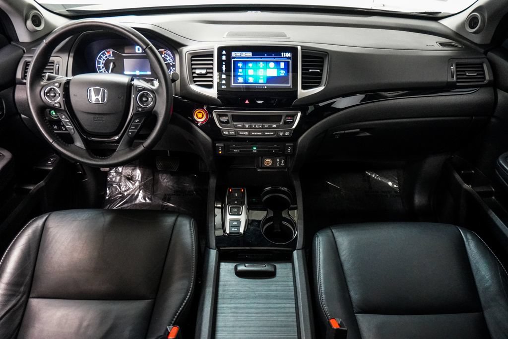 Used 2017 Honda Pilot Touring image 14