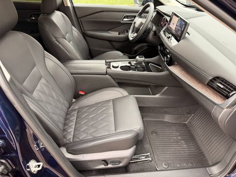 Certified 2026 Nissan Rogue Platinum w/ Platinum Premium Package AWD/4WD image 32