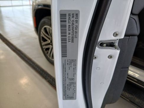 New 2026 Jeep Grand Wagoneer 4WD image 35