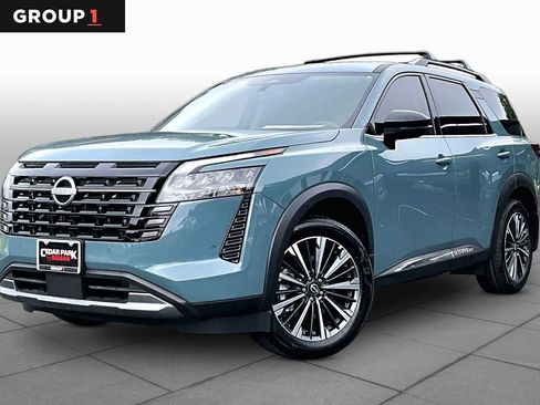 New 2026 Nissan Pathfinder Platinum w/ Accent Package FWD image 1