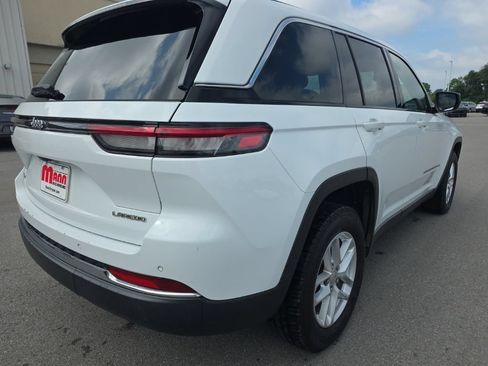 Used 2022 Jeep Grand Cherokee Laredo w/ Luxury Tech Group I AWD/4WD image 5