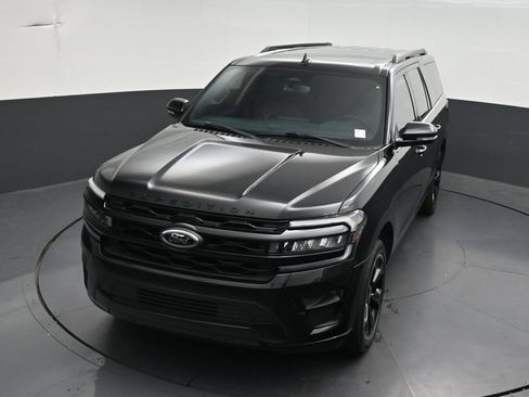 Used 2024 Ford Expedition Max Limited AWD/4WD image 24