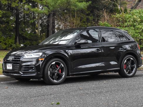Used 2019 Audi SQ5 Prestige w/ Prestige Package image 2