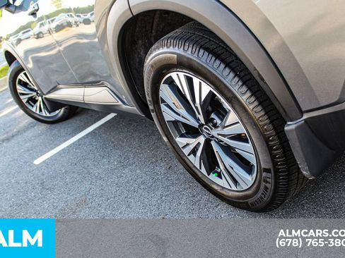 Used 2022 Nissan Rogue SV FWD image 14