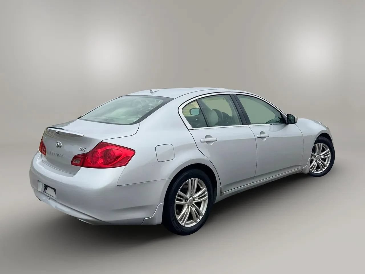 Used 2011 INFINITI G25 Journey w/ Moonroof Pkg RWD image 4