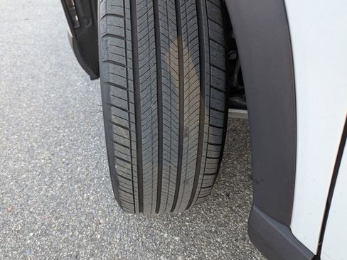 Used 2025 Honda Pilot Touring image 35