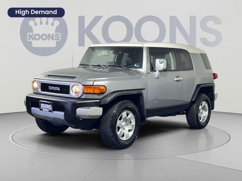 Used 2010 Toyota FJ Cruiser 4WD image 1