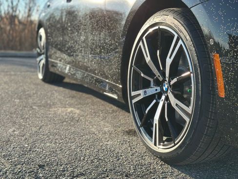 New 2026 BMW 530i xDrive w/ M Sport Package image 9