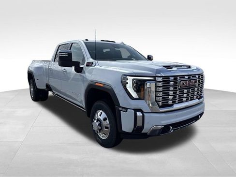 New 2026 GMC Sierra 3500 Denali w/ Denali Reserve Package image 1