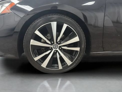 Used 2020 Nissan Altima 2.5 SR FWD image 28