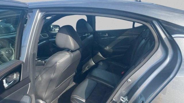 Used 2021 Nissan Maxima SR w/ Sport Mat Group FWD image 16