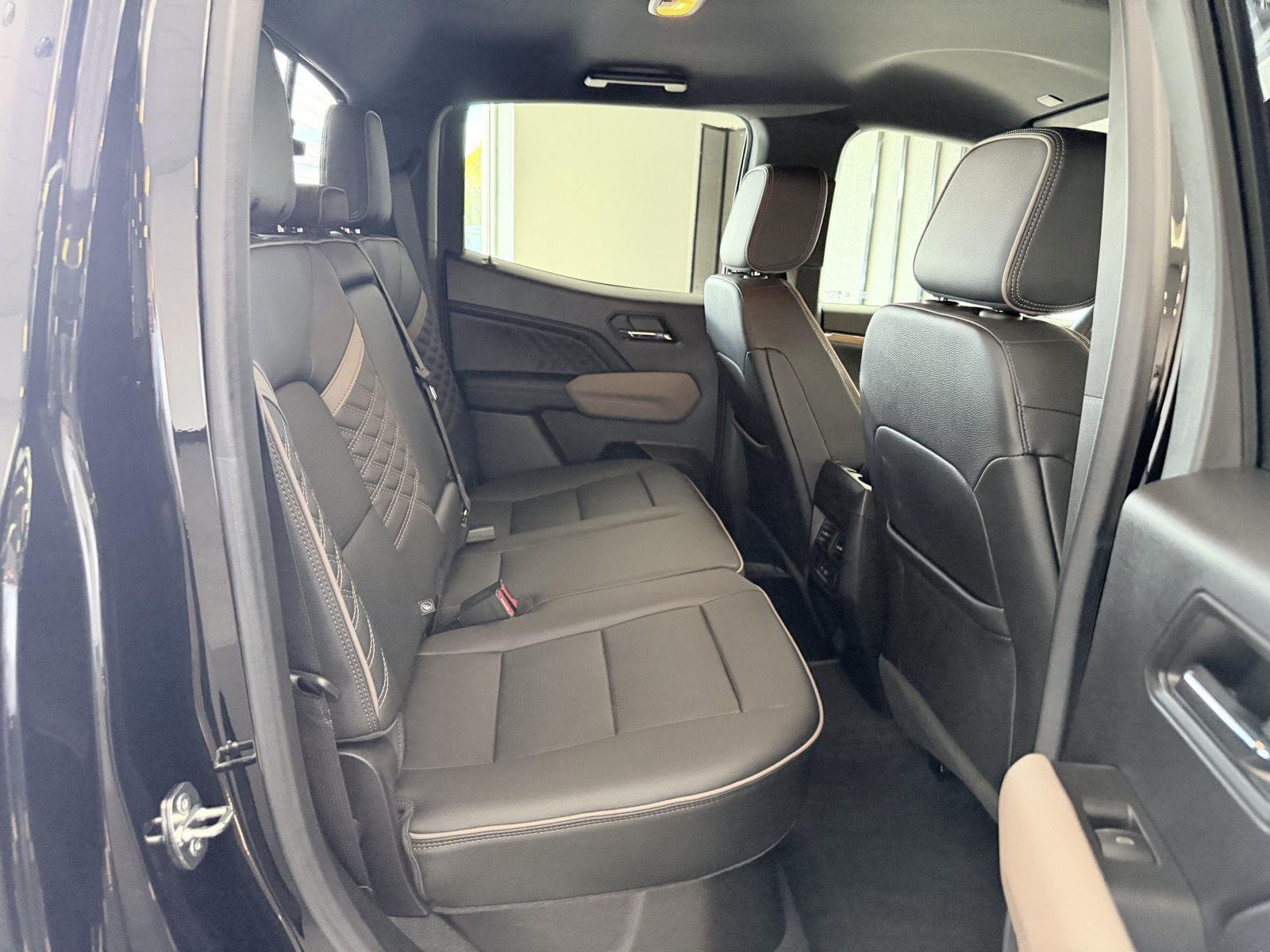 Used 2023 GMC Canyon Denali AWD/4WD image 27