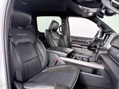 Used 2024 RAM 1500 Laramie image 12