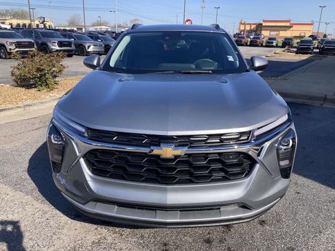 New 2026 Chevrolet Trax LT image 9