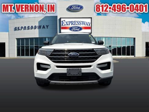 Used 2021 Ford Explorer XLT w/ Equipment Group 202A AWD/4WD image 2