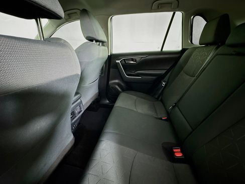 Used 2021 Toyota RAV4 XLE FWD image 24