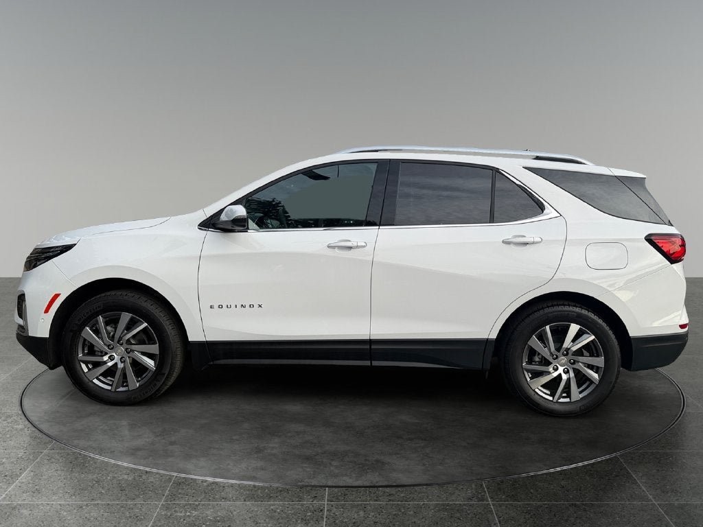 Used 2023 Chevrolet Equinox Premier AWD/4WD image 6