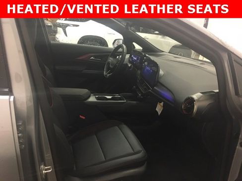 Used 2024 Chevrolet Equinox EV RS image 16