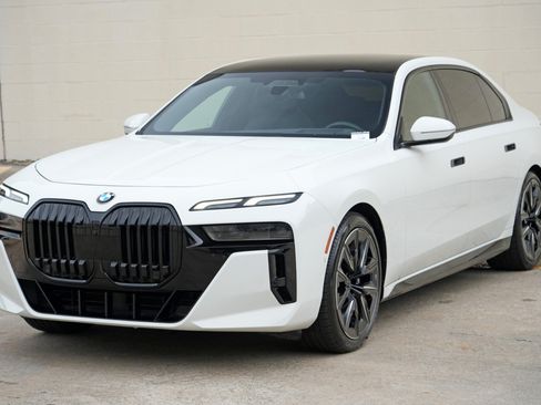 Used 2023 BMW 740i RWD image 61